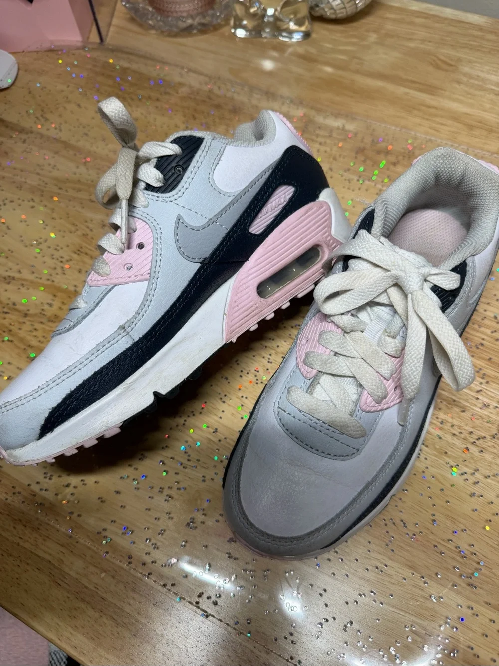 Nike Air Max-style White, Pink & Black kids Sneakers